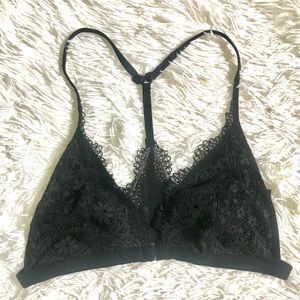 ✨SALE✨ Victoria’s Secret Laced Triangle Bra